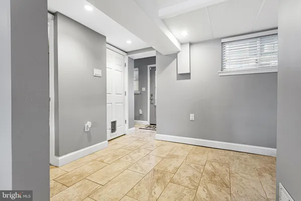 $950,000 | 165 Valley Drive, Southampton, PA 18966