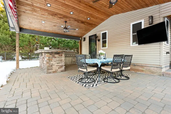 $950,000 | 165 Valley Drive, Southampton, PA 18966