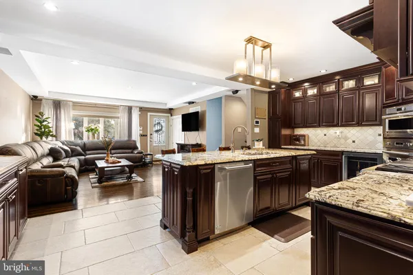 $950,000 | 165 Valley Drive, Southampton, PA 18966