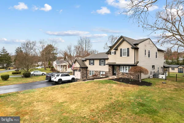 $950,000 | 165 Valley Drive, Southampton, PA 18966