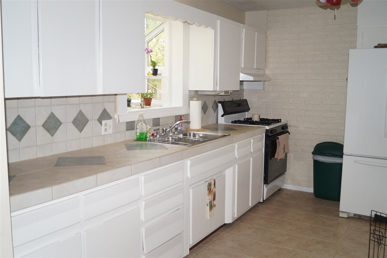 34 B B Street Hudson, NH 03051 - Photo 8 of 25