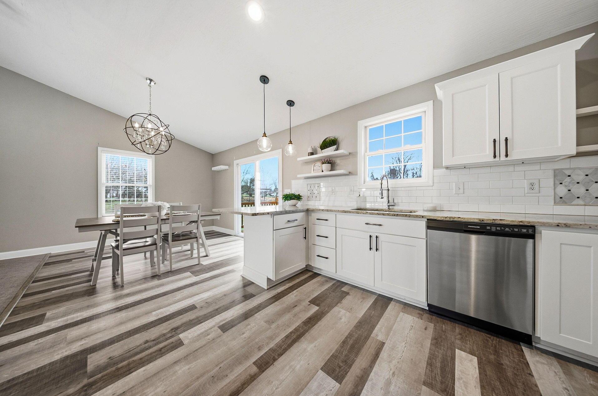 Kitchen/ Eat Space