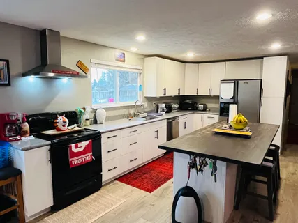 $479,900 | 526 West Regina Avenue, Spokane, WA 99218