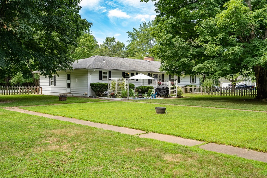 726 N Road Westfield, MA 01085 - Photo 11 of 42