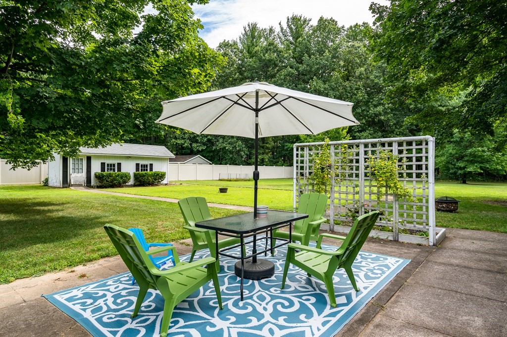 726 N Road Westfield, MA 01085 - Photo 14 of 42