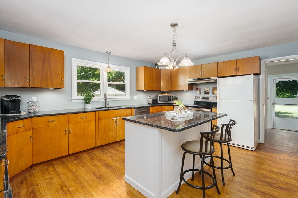 726 N Road Westfield, MA 01085 - Photo 17 of 42