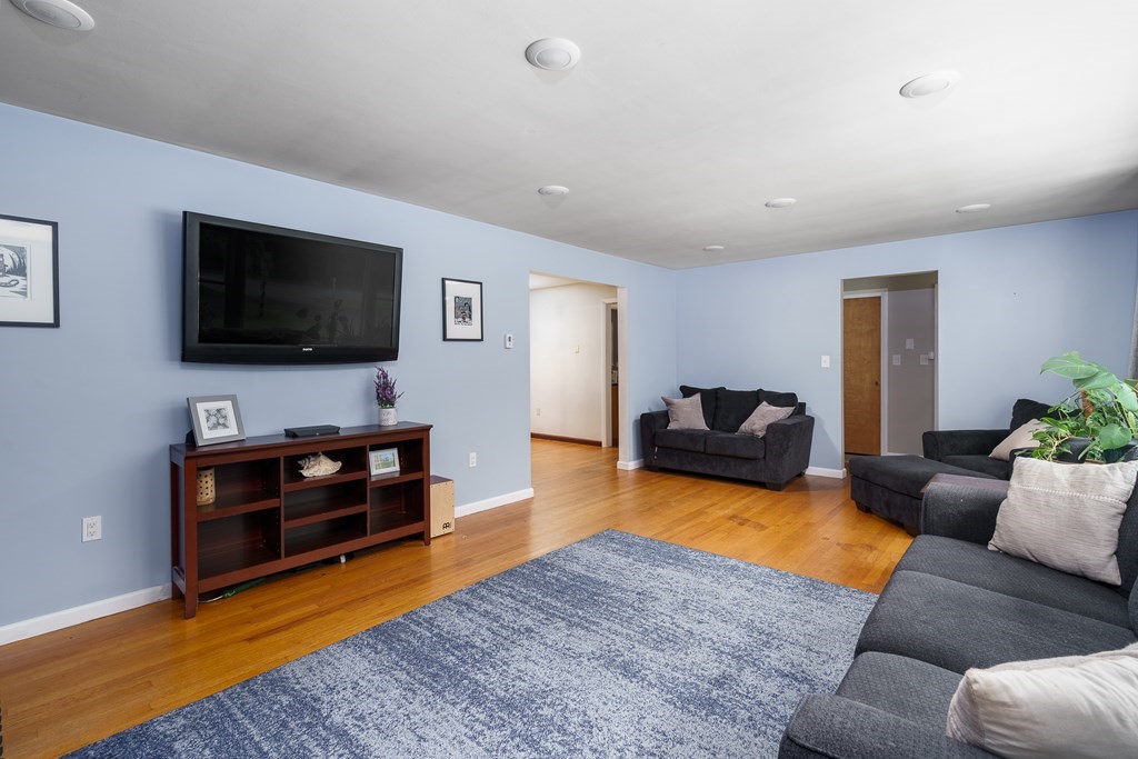 726 N Road Westfield, MA 01085 - Photo 31 of 42