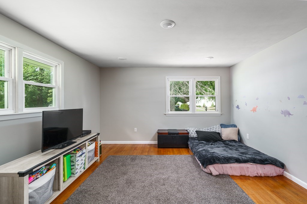 726 N Road Westfield, MA 01085 - Photo 37 of 42