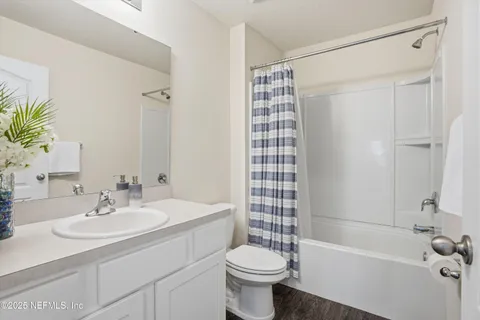 a view of workspace with windows