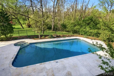 $1,450,000 | 824 Bluespring Lane, Frontenac, MO 63131