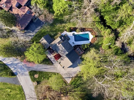 $1,450,000 | 824 Bluespring Lane, Frontenac, MO 63131