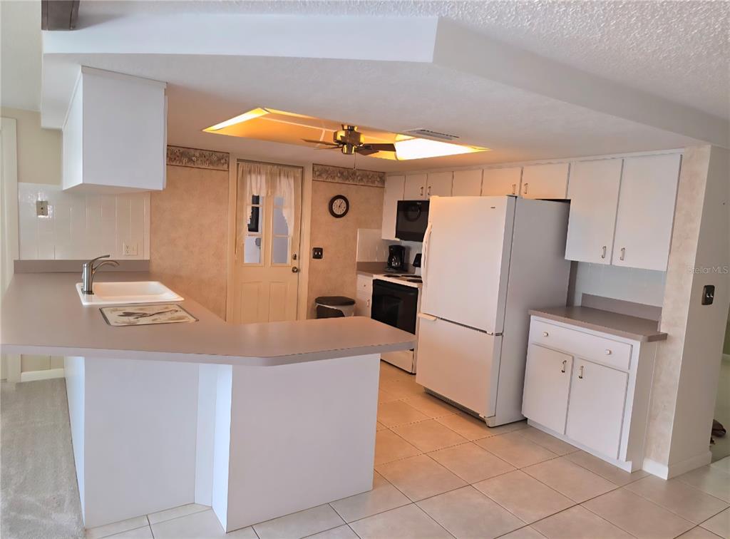 4930 Fleetwood Street New Port Richey, FL 34653 - Photo 4 of 25
