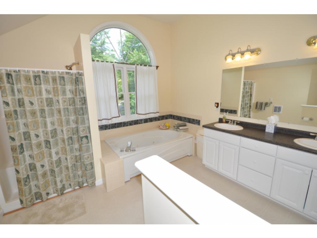 15 B Ryan Road, Unit B Goffstown, NH 03045 - Photo 13 of 17 Gallery Image 13