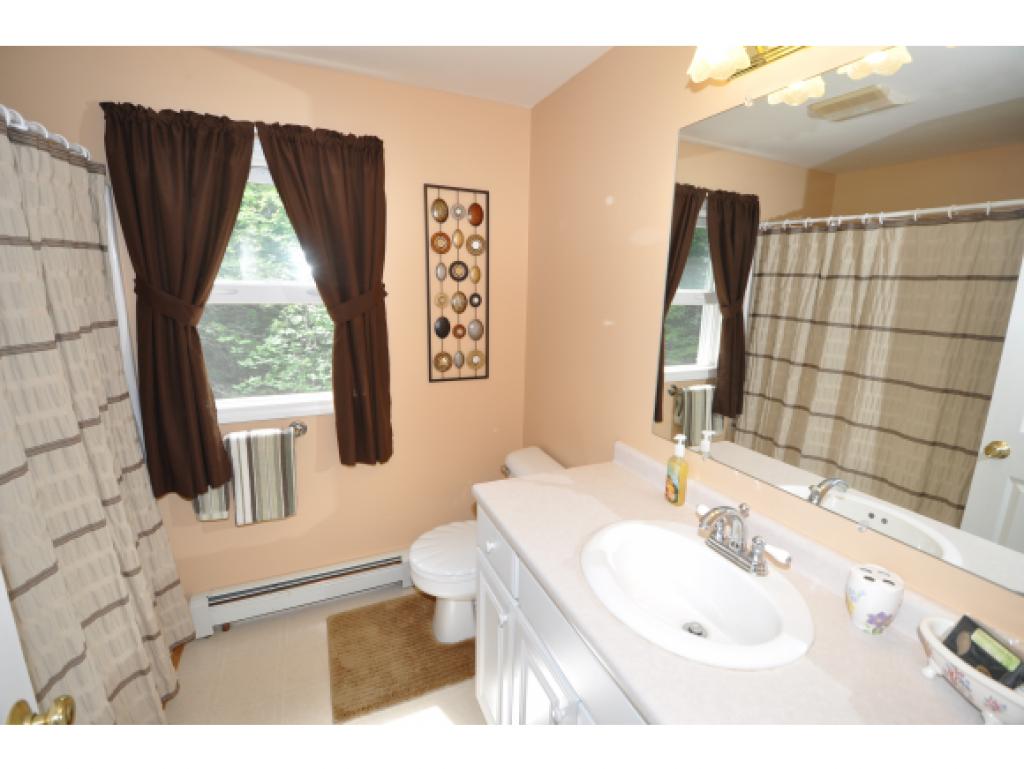 15 B Ryan Road, Unit B Goffstown, NH 03045 - Photo 15 of 17 Gallery Image 15