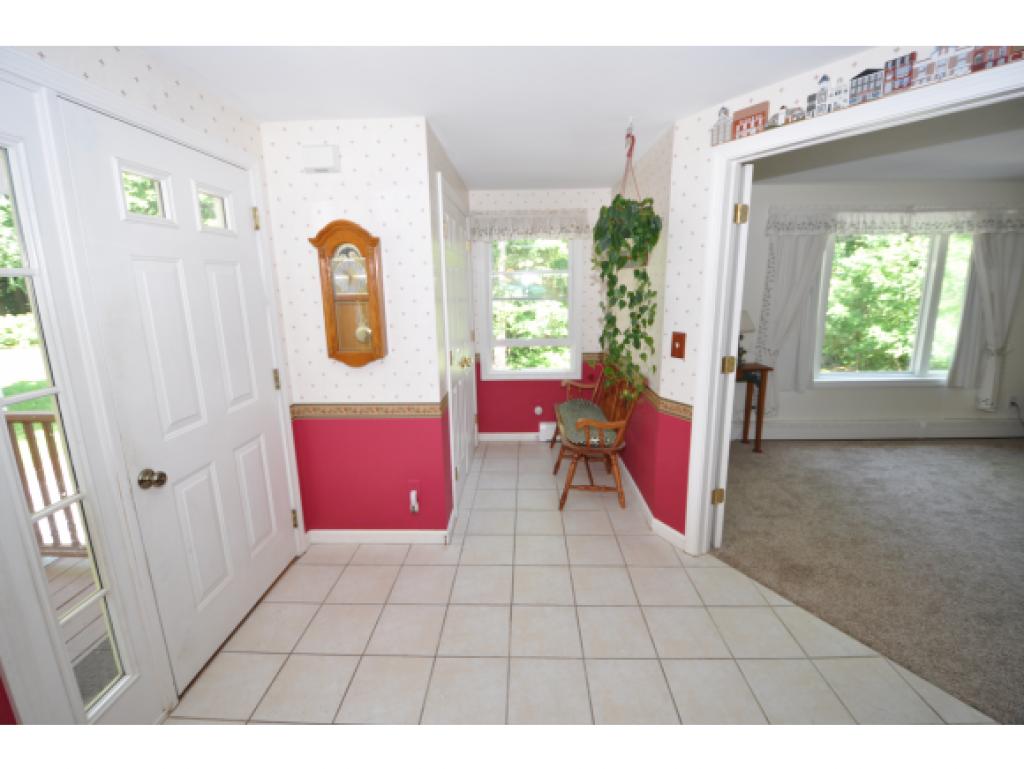 15 B Ryan Road, Unit B Goffstown, NH 03045 - Photo 3 of 17 Gallery Image 3