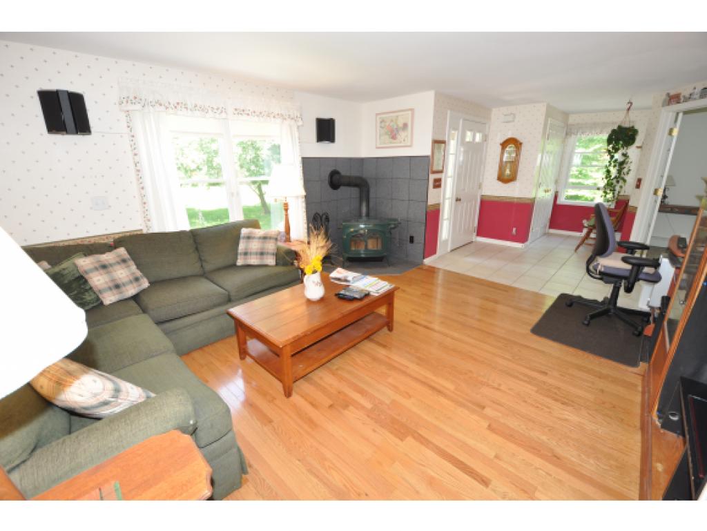 15 B Ryan Road, Unit B Goffstown, NH 03045 - Photo 5 of 17 Gallery Image 5