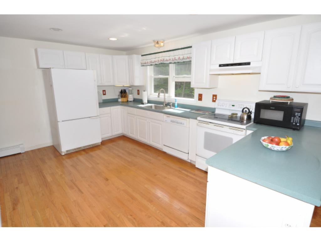 15 B Ryan Road, Unit B Goffstown, NH 03045 - Photo 8 of 17 Gallery Image 8