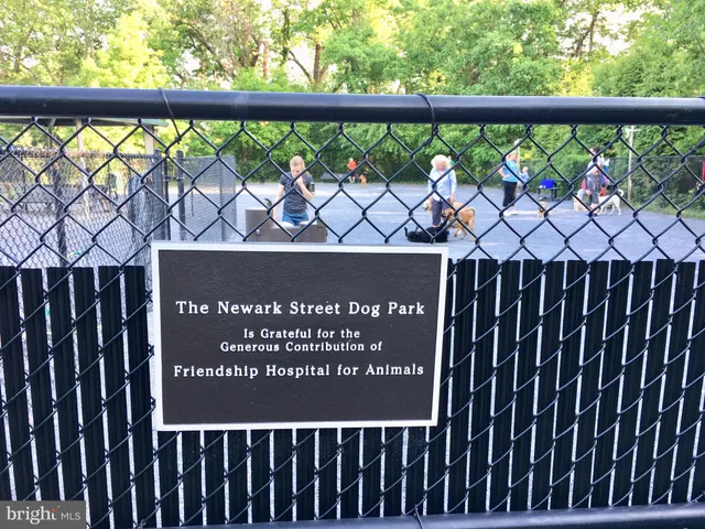 $2,950 | 3871 Porter Street Northwest, Unit E293, Washington, DC 20016