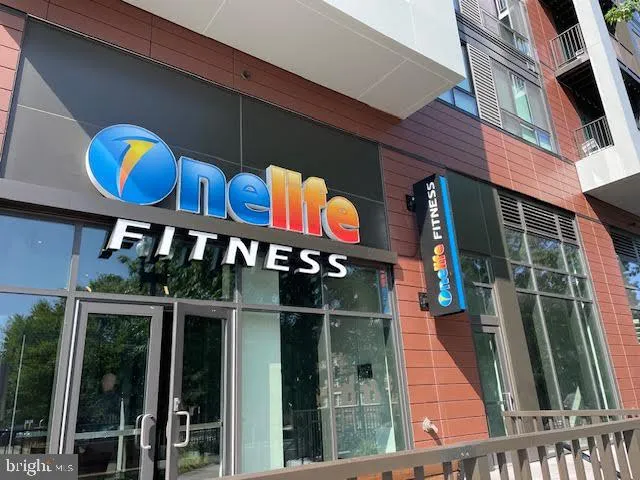 $2,950 | 3871 Porter Street Northwest, Unit E293, Washington, DC 20016