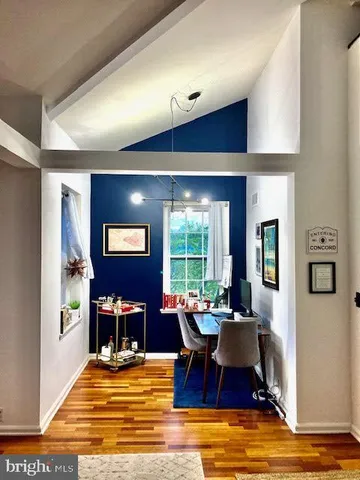 $2,950 | 3871 Porter Street Northwest, Unit E293, Washington, DC 20016