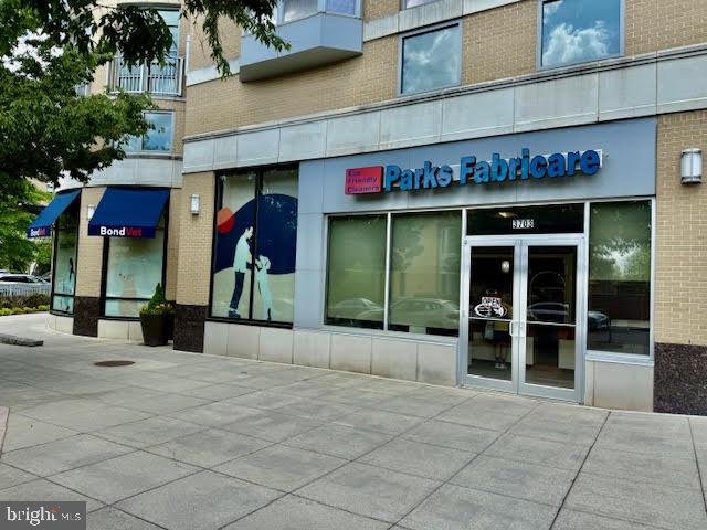 3871 Porter Street Northwest, Unit E293 Washington, DC 20016 - Photo 55 of 57