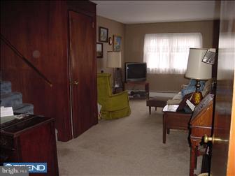 1819 Jill Road Willow Grove, PA 19090 - Photo 5 of 6 Family Room