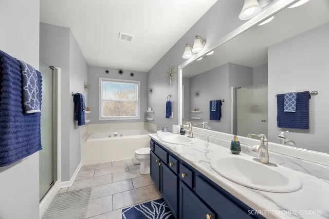 $335,000 | 430 Turnbury Court East, DeKalb, IL 60115