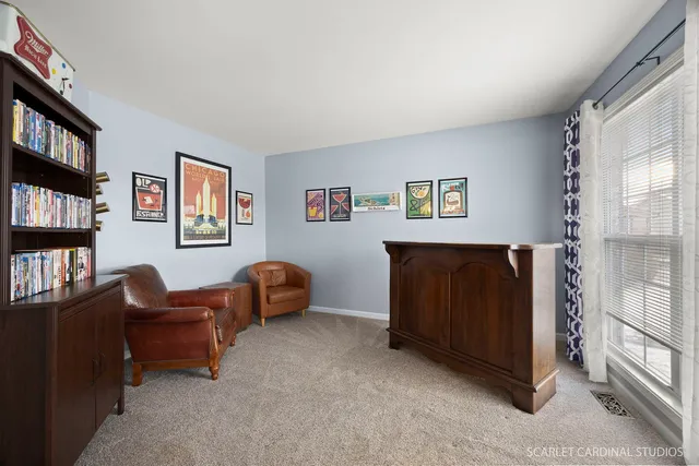 $335,000 | 430 Turnbury Court East, DeKalb, IL 60115