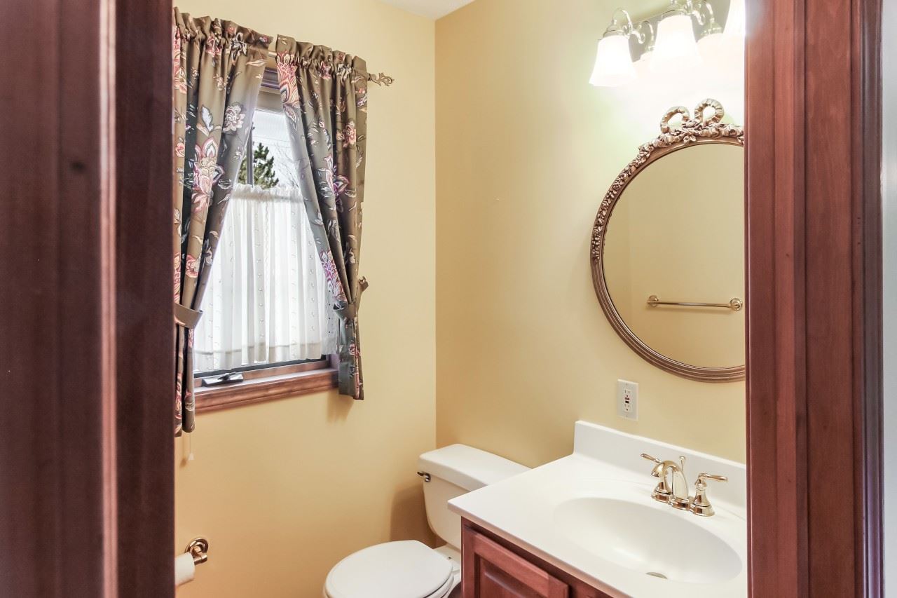 7100 South Dunns Farm Road Maple City, MI 49664 - Photo 30 of 51 1859985-29.JPG