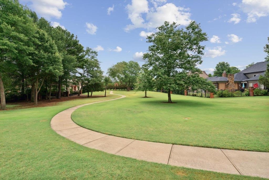 1218 Braystone Trail Collierville, TN 38017 - Photo 37 of 40 a view of a park with a tree