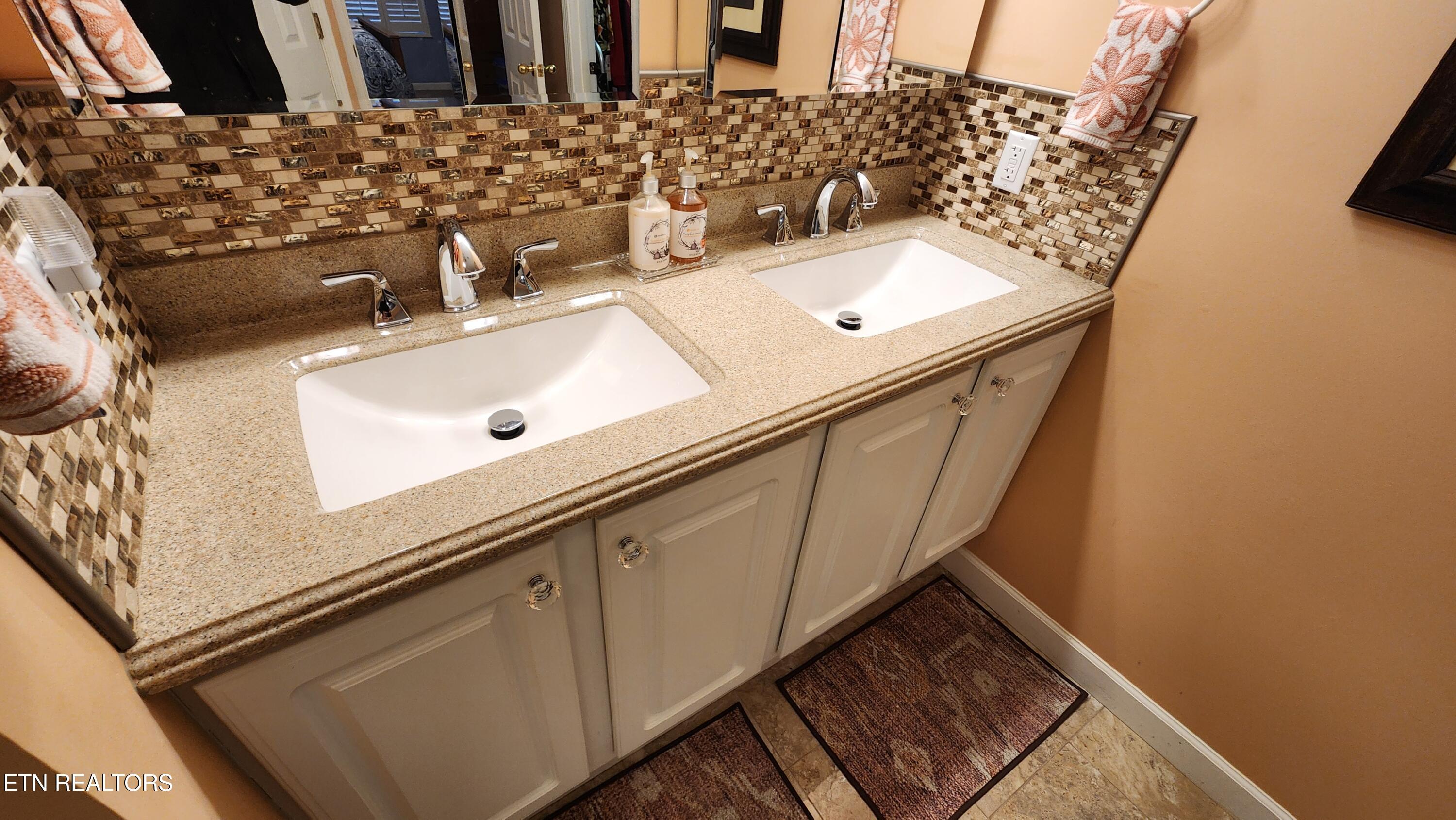 523 Apple View Way, Unit 401 Sevierville, TN 37862 - Photo 15 of 30 20251220_123406