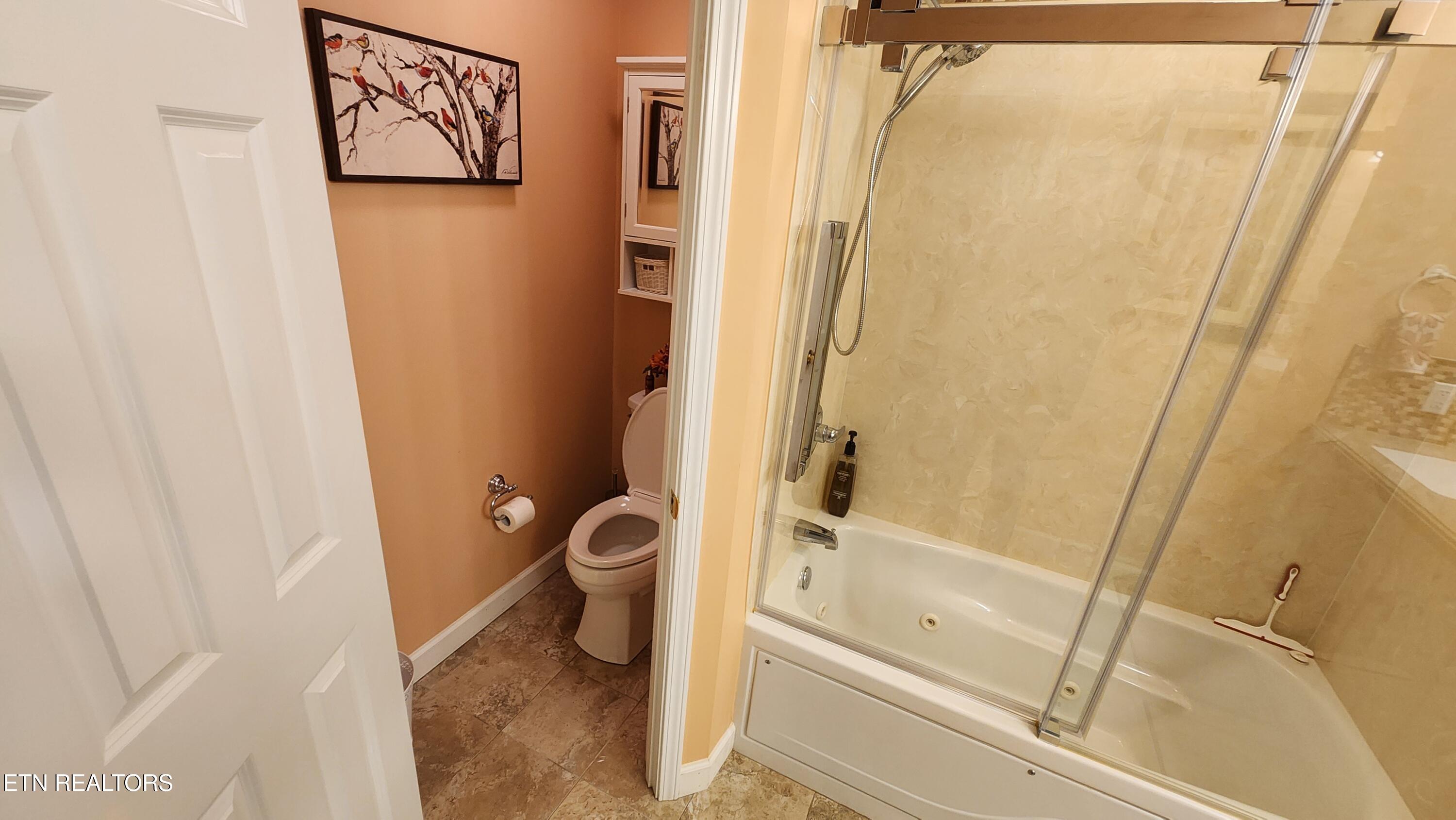 523 Apple View Way, Unit 401 Sevierville, TN 37862 - Photo 17 of 30 20251220_123448