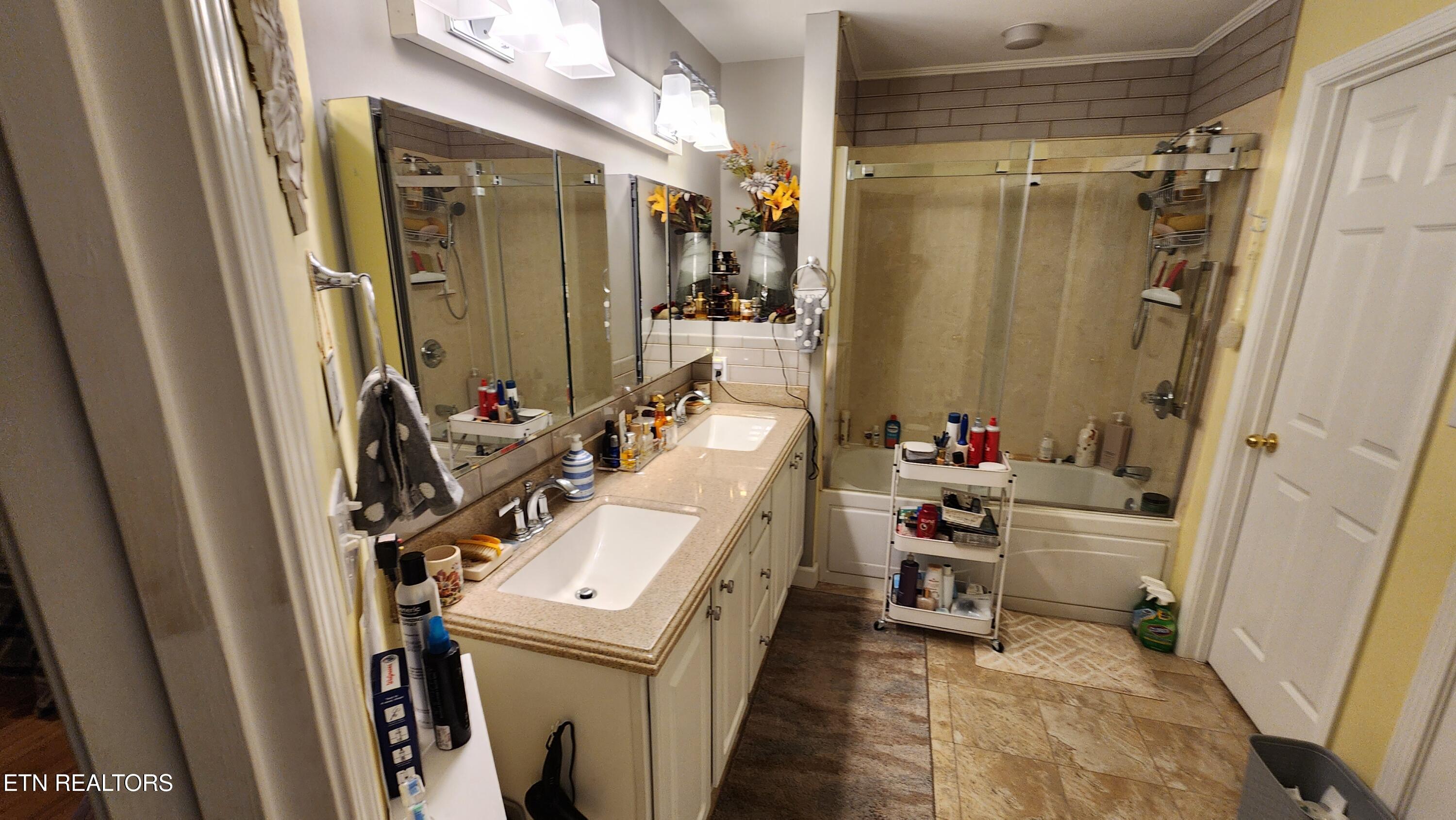 523 Apple View Way, Unit 401 Sevierville, TN 37862 - Photo 29 of 30 20251220_123931