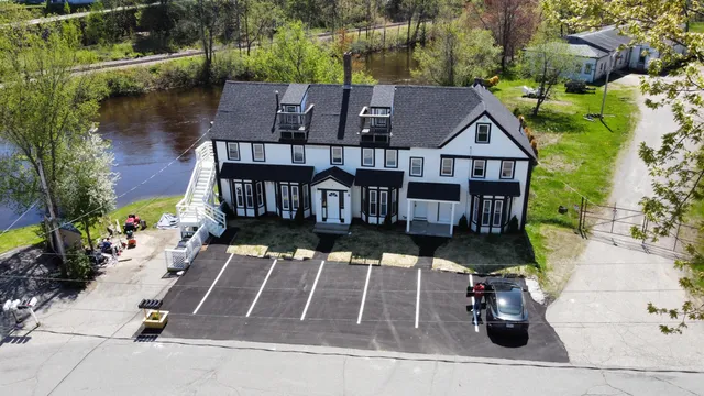 $799,000 | 1 Bridge Street, Berwick, ME 03901