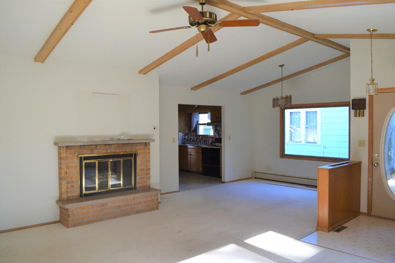918 South Oneida Avenue Rhinelander, WI 54501 - Photo 5 of 16 Gallery Image 5