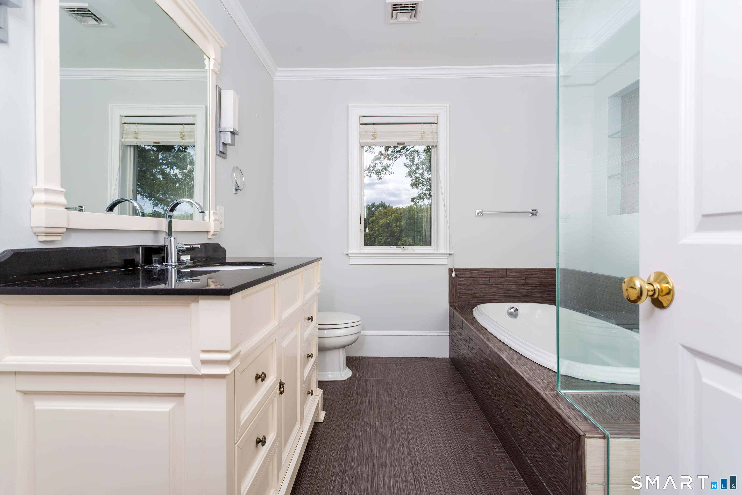 42 Woodledge Road Stamford, CT 06907 - Photo 16 of 36 Gallery Image 16