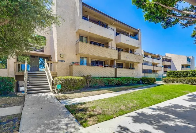$465,000 | 26051 Vermont Avenue, Unit 103C, Harbor City, CA 90710