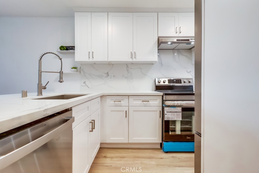 26051 Vermont Avenue, Unit 103C Harbor City, CA 90710 - Photo 26 of 50 New Kitchen with New Appliances