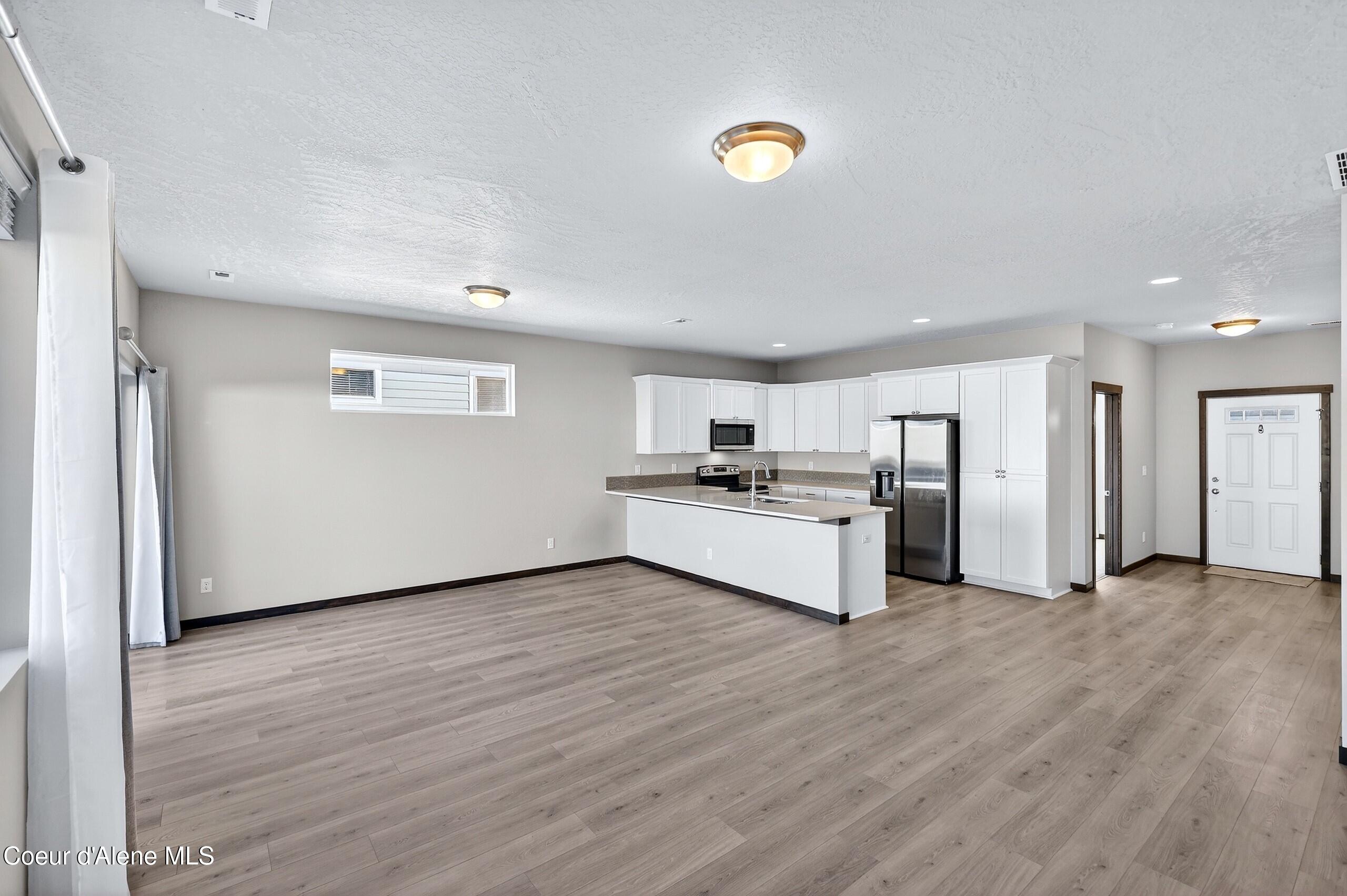 193 Inkwood Street Post Falls, ID 83854 - Photo 11 of 47 011_Great Room