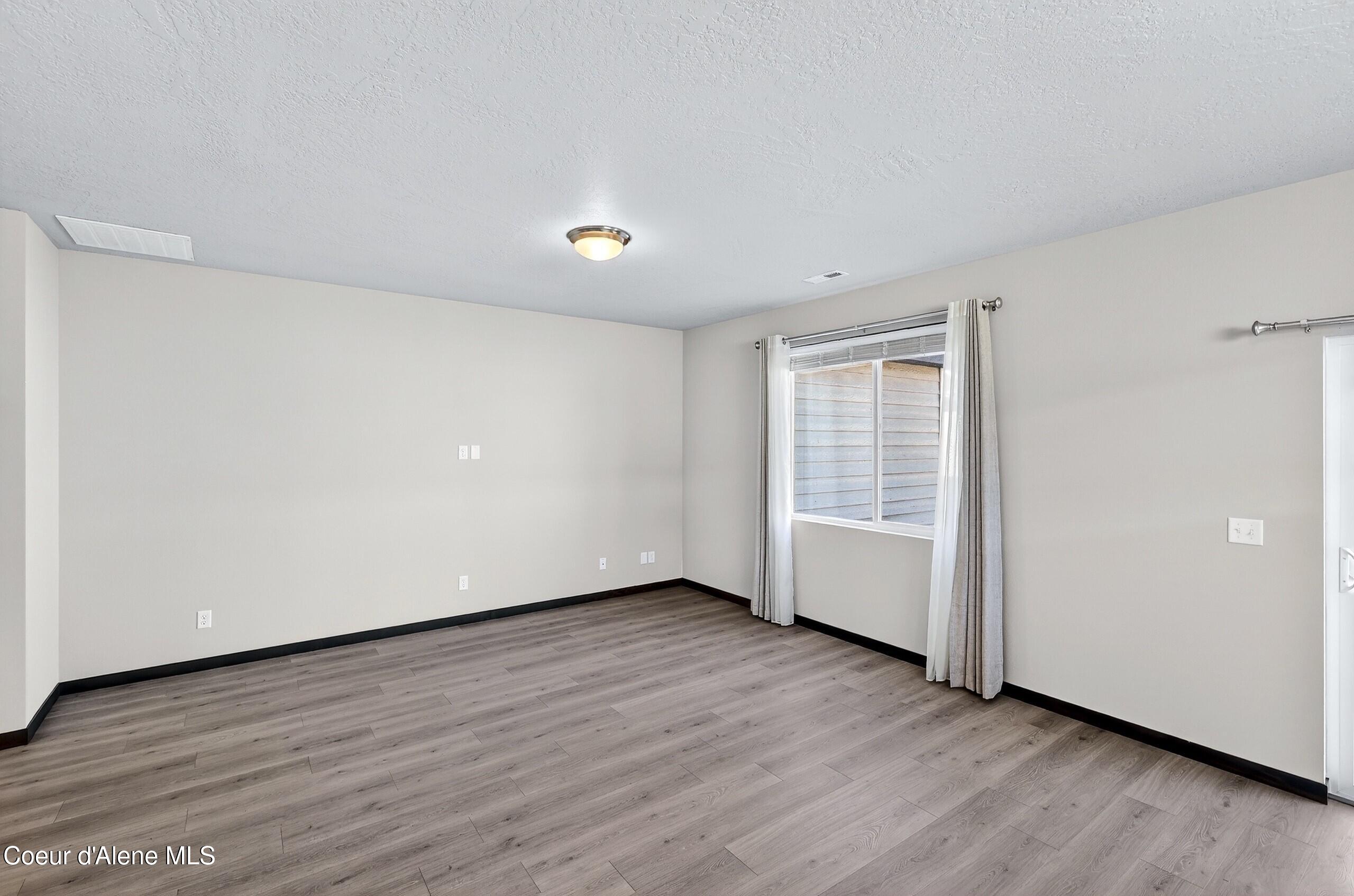 193 Inkwood Street Post Falls, ID 83854 - Photo 12 of 47 012_Great Room