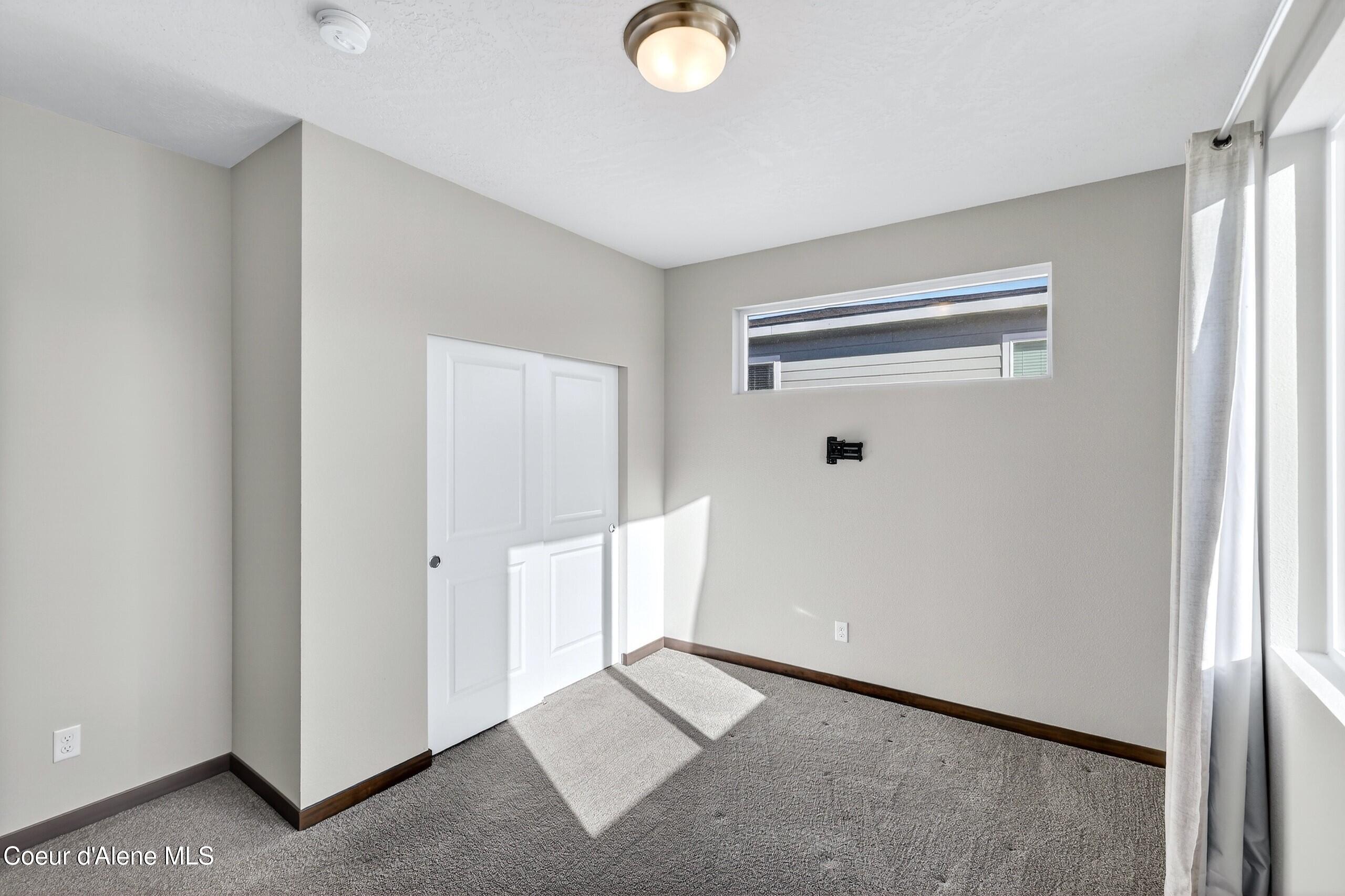 193 Inkwood Street Post Falls, ID 83854 - Photo 17 of 47 017_Guest Room 1