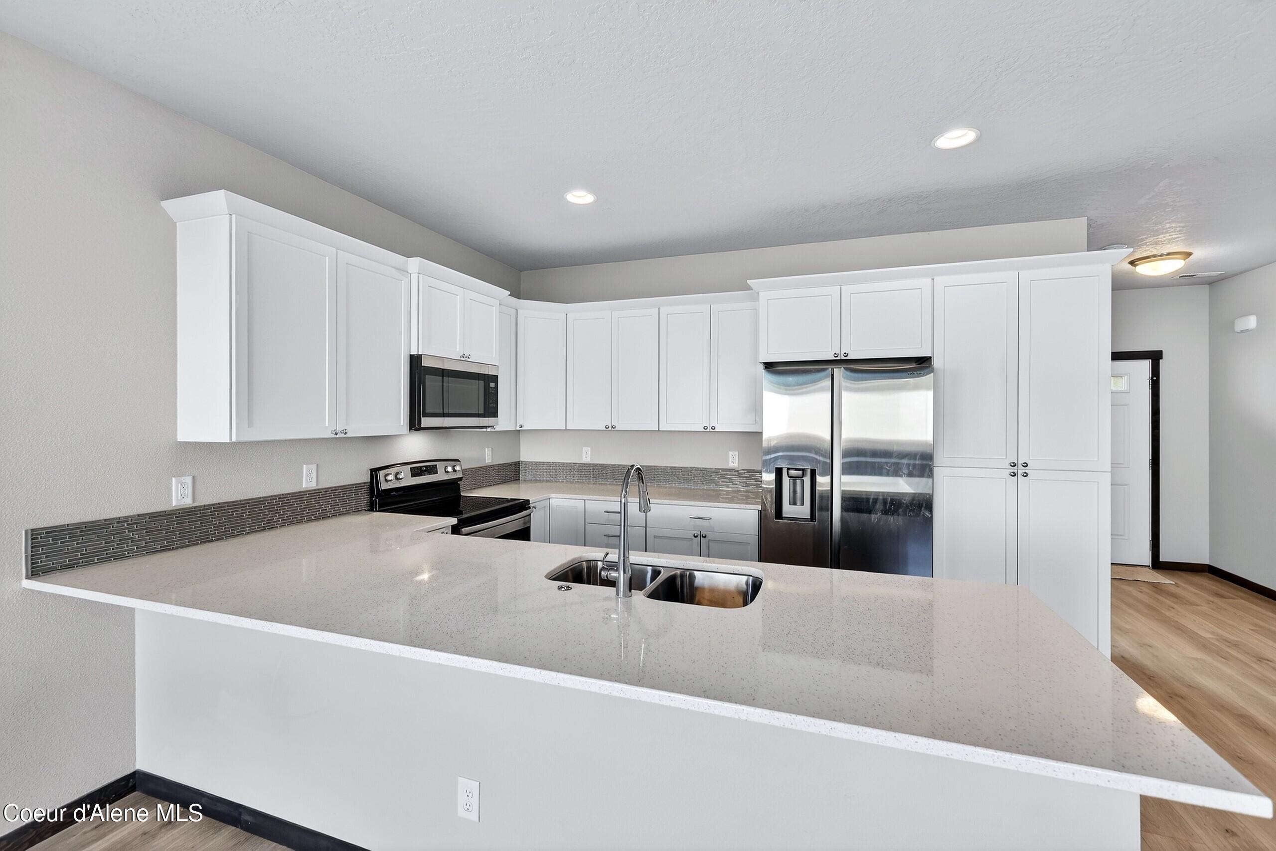 193 Inkwood Street Post Falls, ID 83854 - Photo 9 of 54 007_Kitchen