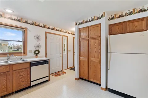 $199,900 | 2401 Hillcrest Drive, Brainerd, MN 56401