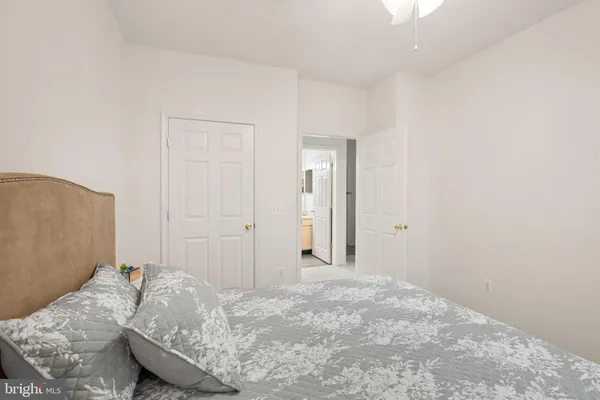 $290,000 | 1601 Spring Gate Dr., Unit 1116, McLean, VA 22102