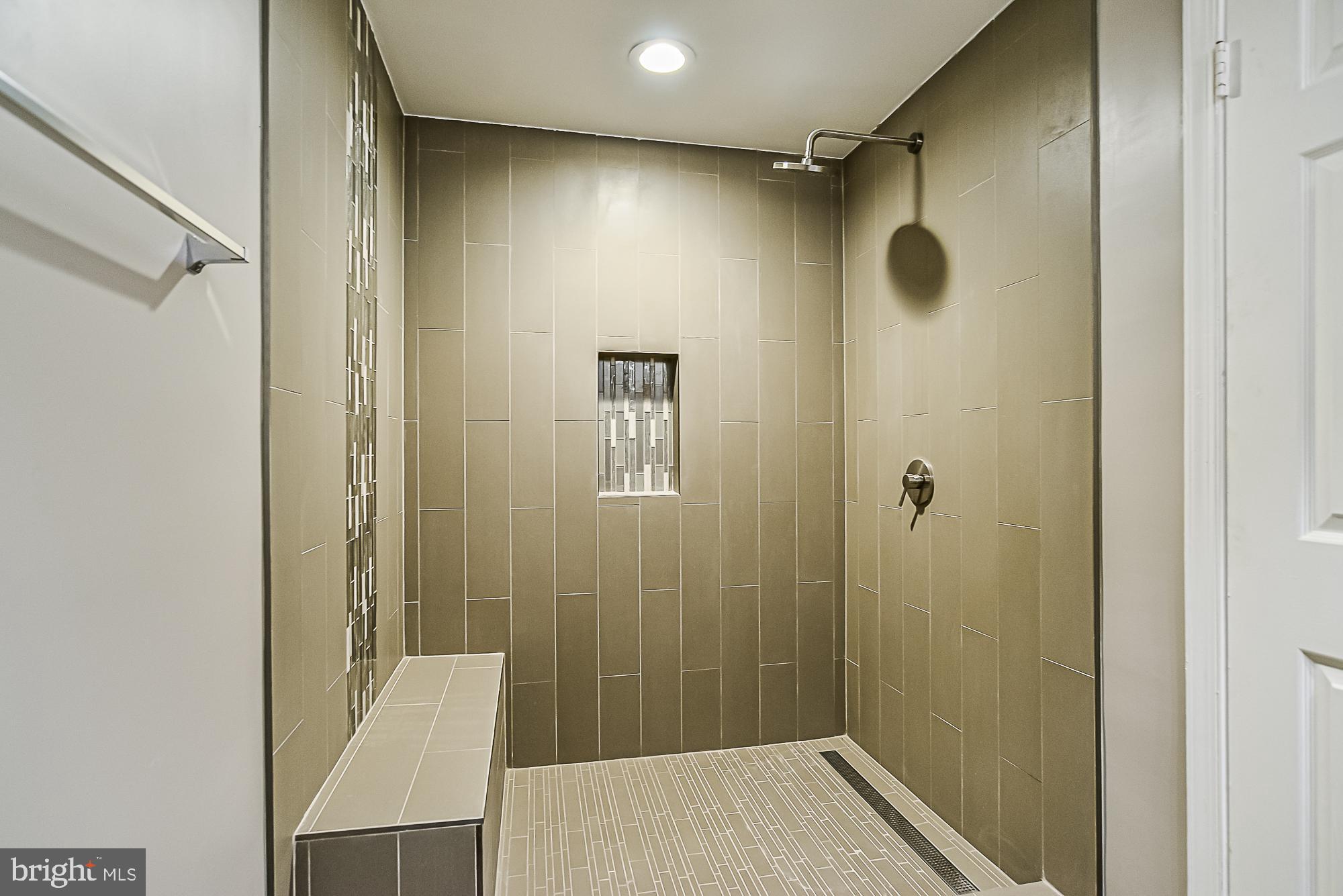 6633 Summer Grape Court Springfield, VA 22152 - Photo 33 of 40 Gallery Image 33