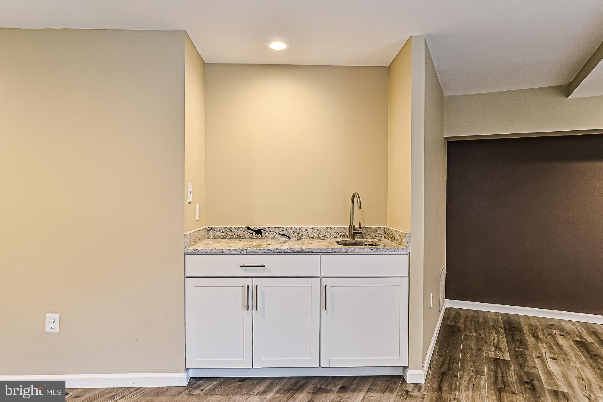 6633 Summer Grape Court Springfield, VA 22152 - Photo 34 of 40 Gallery Image 34