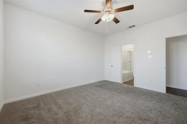 $2,500 | 3947 Oak Creek Circle, Denison, TX 75020