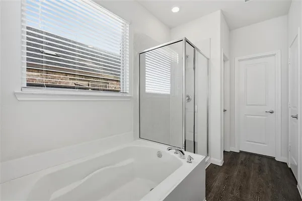 $2,500 | 3947 Oak Creek Circle, Denison, TX 75020