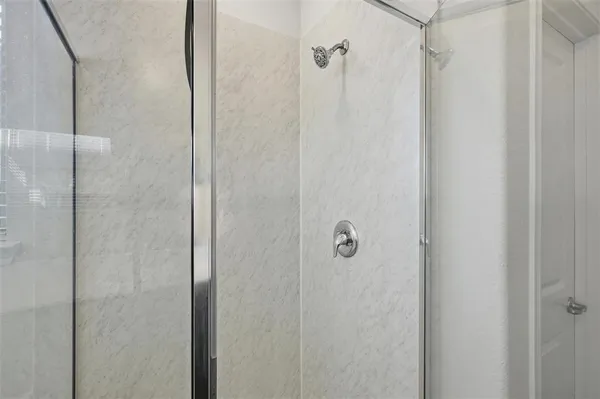 $2,500 | 3947 Oak Creek Circle, Denison, TX 75020