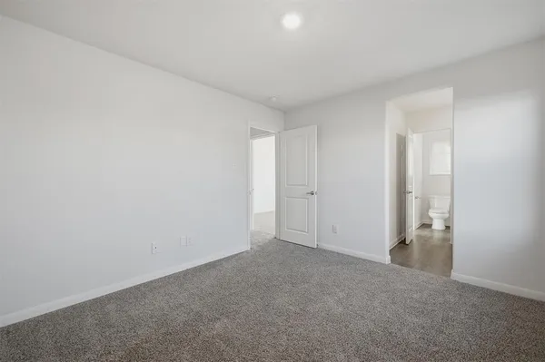 $2,500 | 3947 Oak Creek Circle, Denison, TX 75020